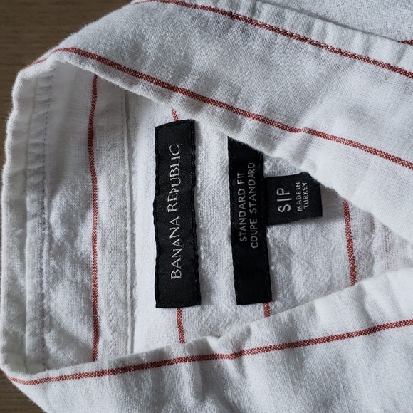 Banana republic short sleeve white and red stripe shirt - Picture 2 of 2